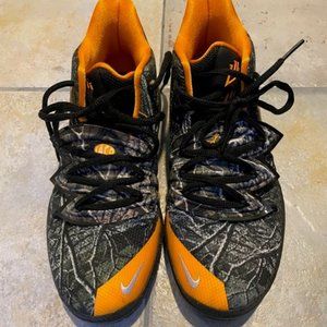 Nike Taco basketball sneaker